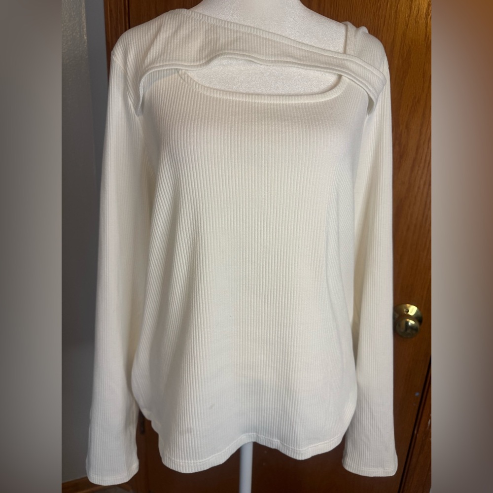 GAP white long sleeve ribbed fabric top; asymmetric cutout neckline NWT